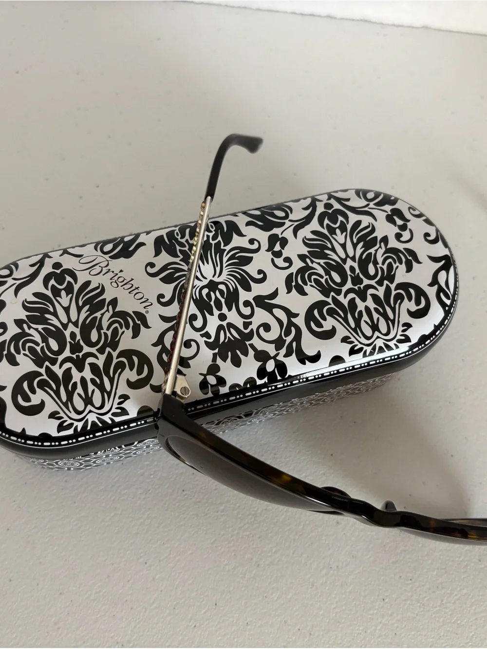 Brighton Tortoise Shell Sunglasses with Brown Gradient Lenses